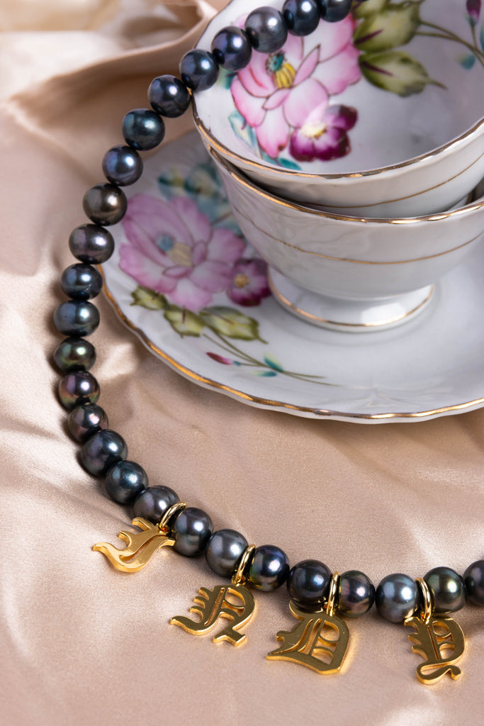 Mallory necklace - black pearls